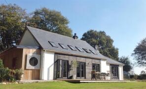 The Bungalow, Enys Hill, Penryn TR10 9BA