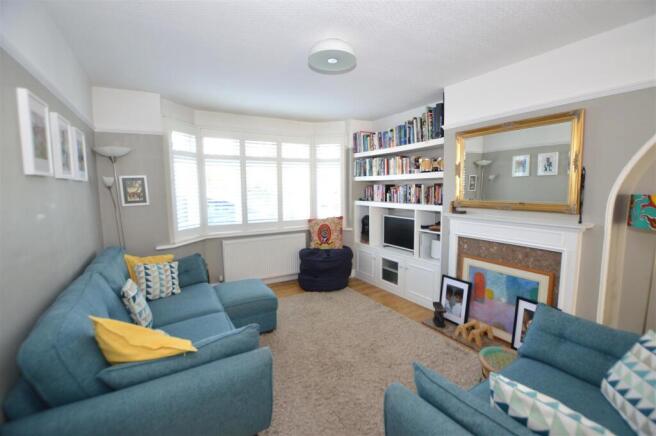 78 Rydal Gardens lounge.JPG