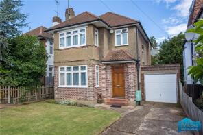 12, Greenway, Whetstone, London N20 8ED
