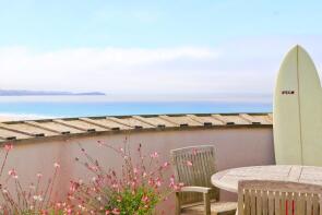 32, Waves, Tregurrian Hill, Watergate Bay, Newquay TR8 4AY