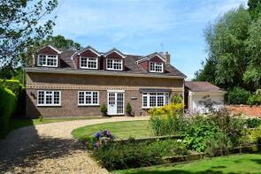 Pippins, Wolverton Road, Tadley RG26 5RY