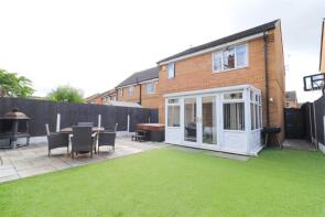 19, Champion Avenue, Castleford WF10 4TE