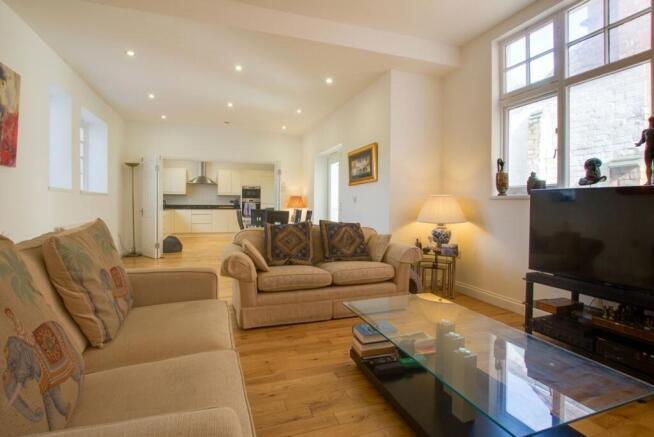 Sitting Room/Dining Room