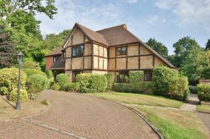 2, The Starlings, Oxshott, Leatherhead KT22 0QN