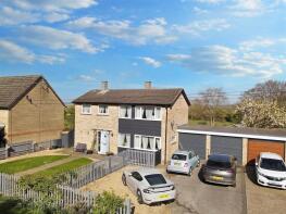 9, Easton Way, Northampton NN7 1JQ