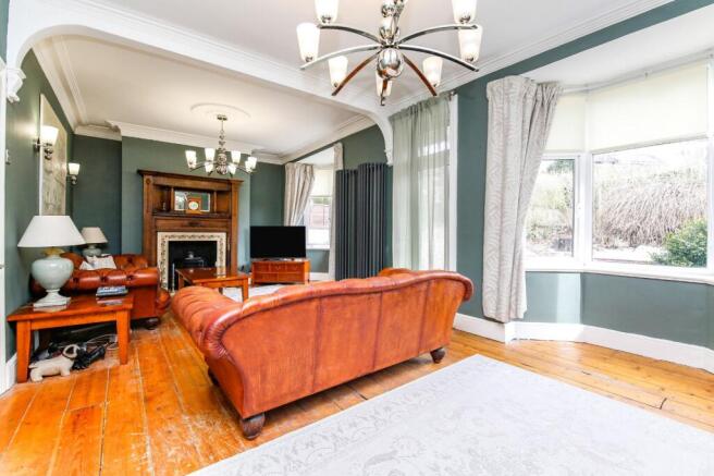 Living Room Pic 1