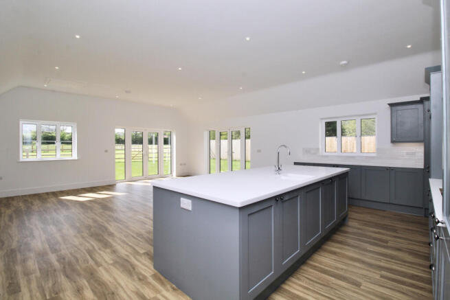 Open Plan Livin/Dining/Kitchen