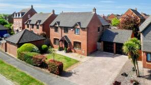 10, Claridge Drive, Middleton, Milton Keynes MK10 9BJ