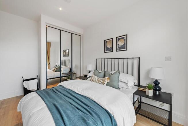 Syward Place, F1 Ph9