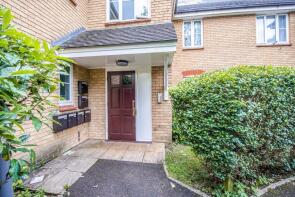 42, St James Gardens, Romford RM6 5RY
