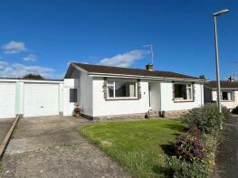 7, Harefield Drive, Dartmouth TQ6 0QG