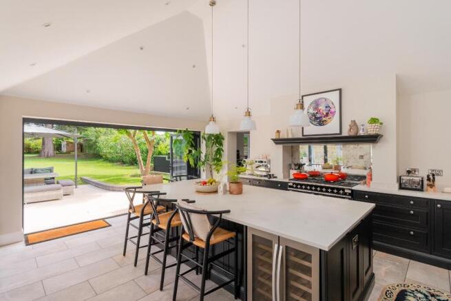 1T8ACN - Kitchen A.jpg