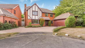 31, Oakwood Close, Shenstone, Lichfield WS14 0JJ