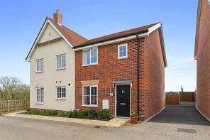 14, Wardle Close, Brantham CO11 1FQ