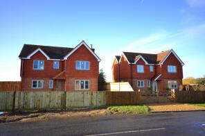 Magnolia Lodge, Dunsfold Road, Alfold, Cranleigh GU6 8JB
