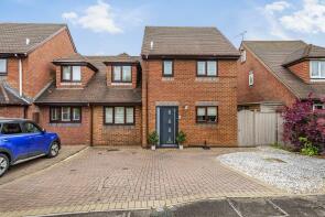 15, Bishopdale Close, Nine Elms, Swindon SN5 5UZ