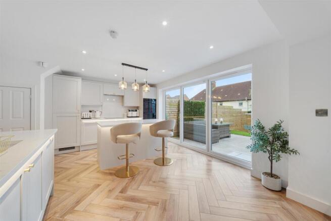 52 HIGHFIELD ROAD-22.jpg