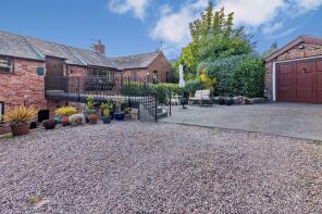 2, Mews Cottages, Chester Road, Kelsall, Chester CW6 0RT