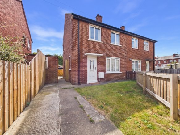 1- Rob Hammond EweMove Pontefract