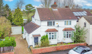 Amber Cottage, Main Street, Ulleskelf, Tadcaster LS24 9DU