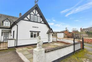 1, Castle Court, Holt, Wrexham LL13 9YX