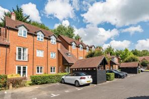 6, Laura Close, Winchester SO21 2FD