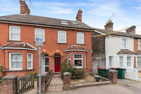 Victoria Road, Crawley, RH11 7AU