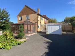 22, Princess Crescent, Chickenley, Dewsbury WF12 8QU