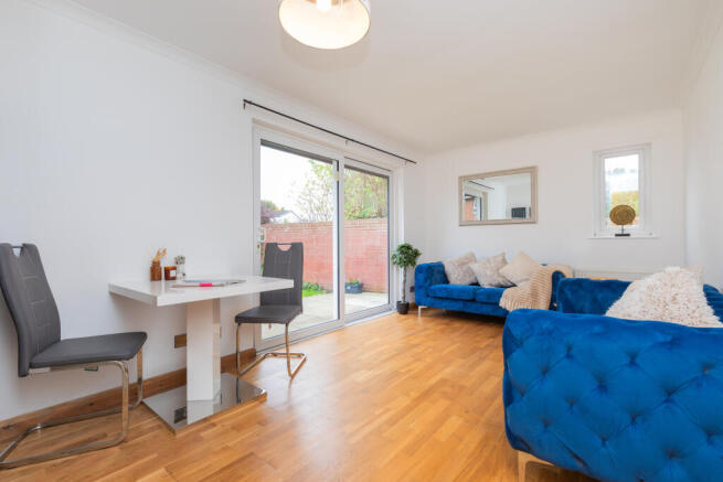 37 Elderpark Grove G153ly-1