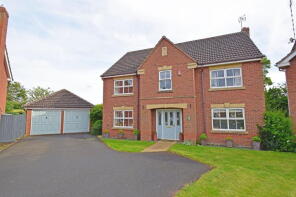 25, Pear Tree Way, Droitwich WR9 7JW