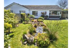 23, Barchington Avenue, Torquay TQ2 8LB