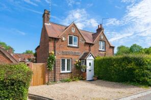 26, Village Road, Chenies WD3 6ET