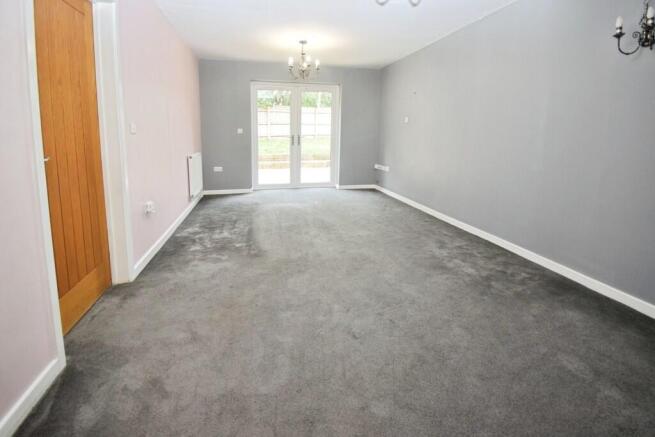 128b8f34-living 2...