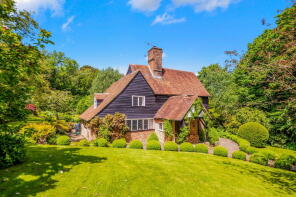 Framptons, Holtye Hill, Holtye, Cowden TN8 7JN