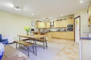 28, Chaigley Court, Clitheroe BB7 3ND