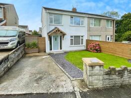 11, The Dell, Bryncethin, Bridgend CF32 9BJ