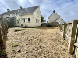 13, Langweath Estate, Helston TR12 6AU