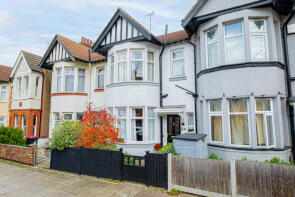 84, Westcliff Park Drive, Westcliff-on-sea SS0 9LP