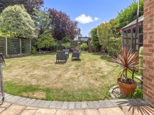 4 Robson Road-005.JPG