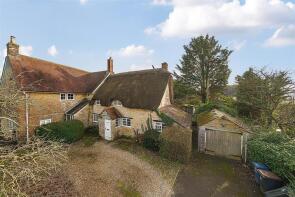 Homestead, Back Street, East Stour SP8 5JZ