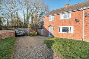 9, Canal Close, North Warnborough, Hook RG29 1EL
