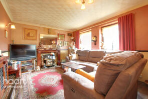 13, Haggars Mead, Stowmarket IP14 5JA