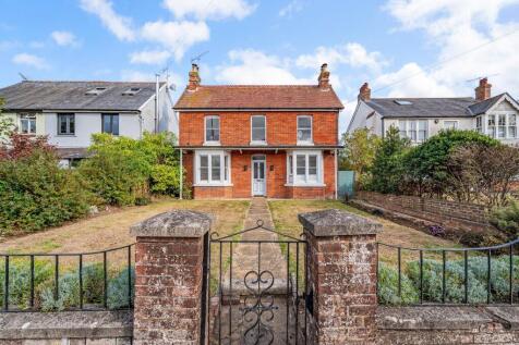 Stockbridge Road, Chichester, PO19
