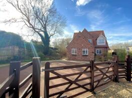 Normanby Lodge, Penfold Lane, Normanby-by-spital, Market Rasen LN8 2FS