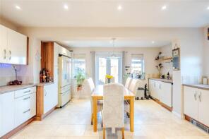 19, Rhondda Close, Milton Keynes MK1 1BH