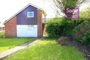 Courtlands, Maesderwen Crescent, Pontymoile, Pontypool NP4 5LD