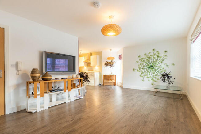 Open Plan Living/...
