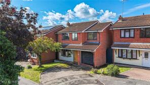 7, Addison Close, Nuneaton CV10 9RD