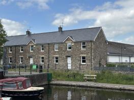 4, Canal Side, Brecon LD3 7FD