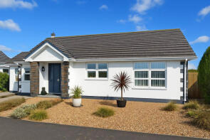 25, Cadoc Close, St Merryn, Padstow PL28 8PE